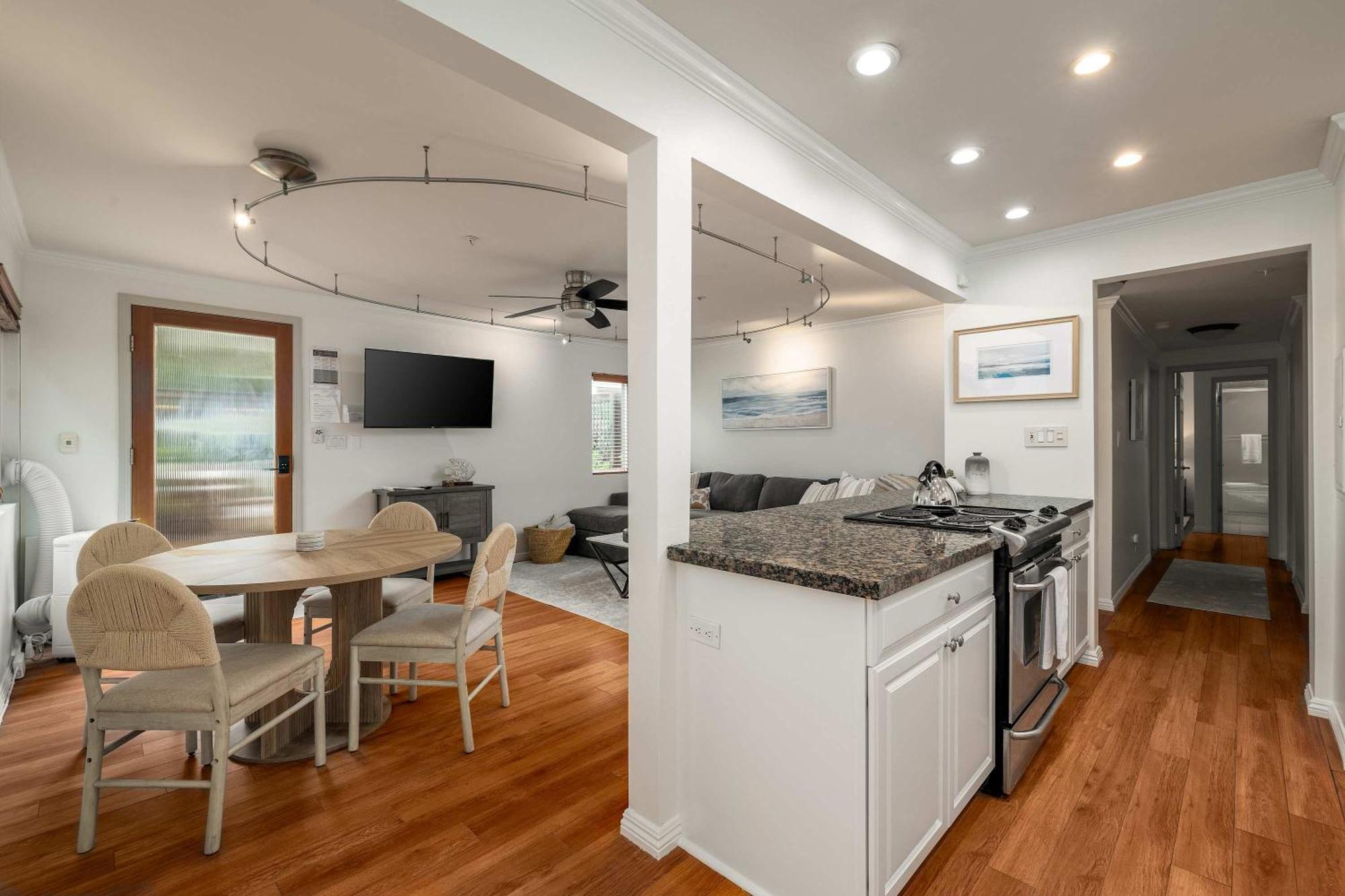 La Jolla Seaside Dream W Private Patio & Jacuzzi *
